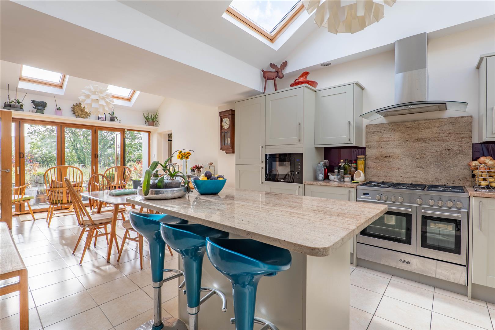 5 bed property in Gib Lane, Preston